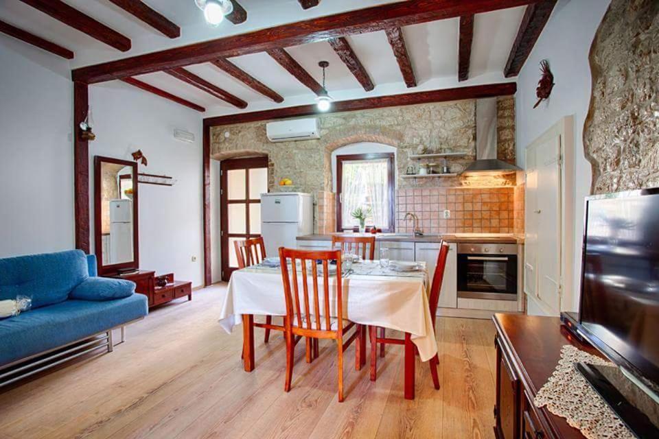 Apartment Domina Vis Dış mekan fotoğraf