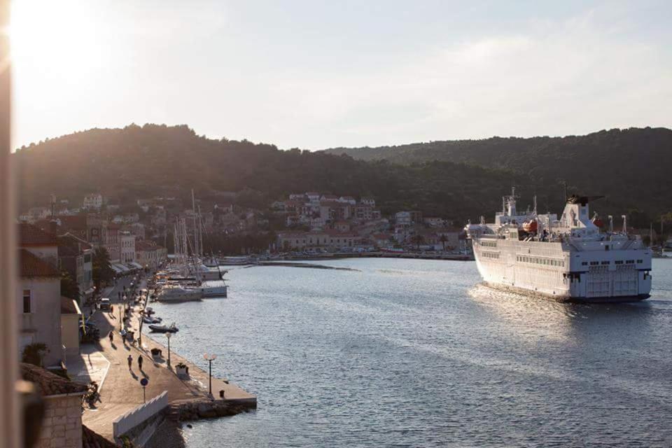 Apartment Domina Vis Dış mekan fotoğraf
